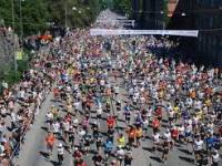 Recovery following a marathon: a comparison of cold water immersion, whole body cryotherapy and a placebo control.